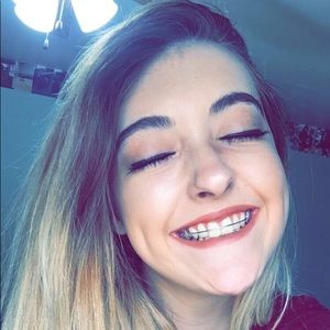 Meet your Posher, Kaitlyn